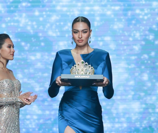 Giảm cân thành công Hoa hậu hoàn vũ Thái Lan khoe sắc sáng bừng trên sân khấu  - Ảnh 1